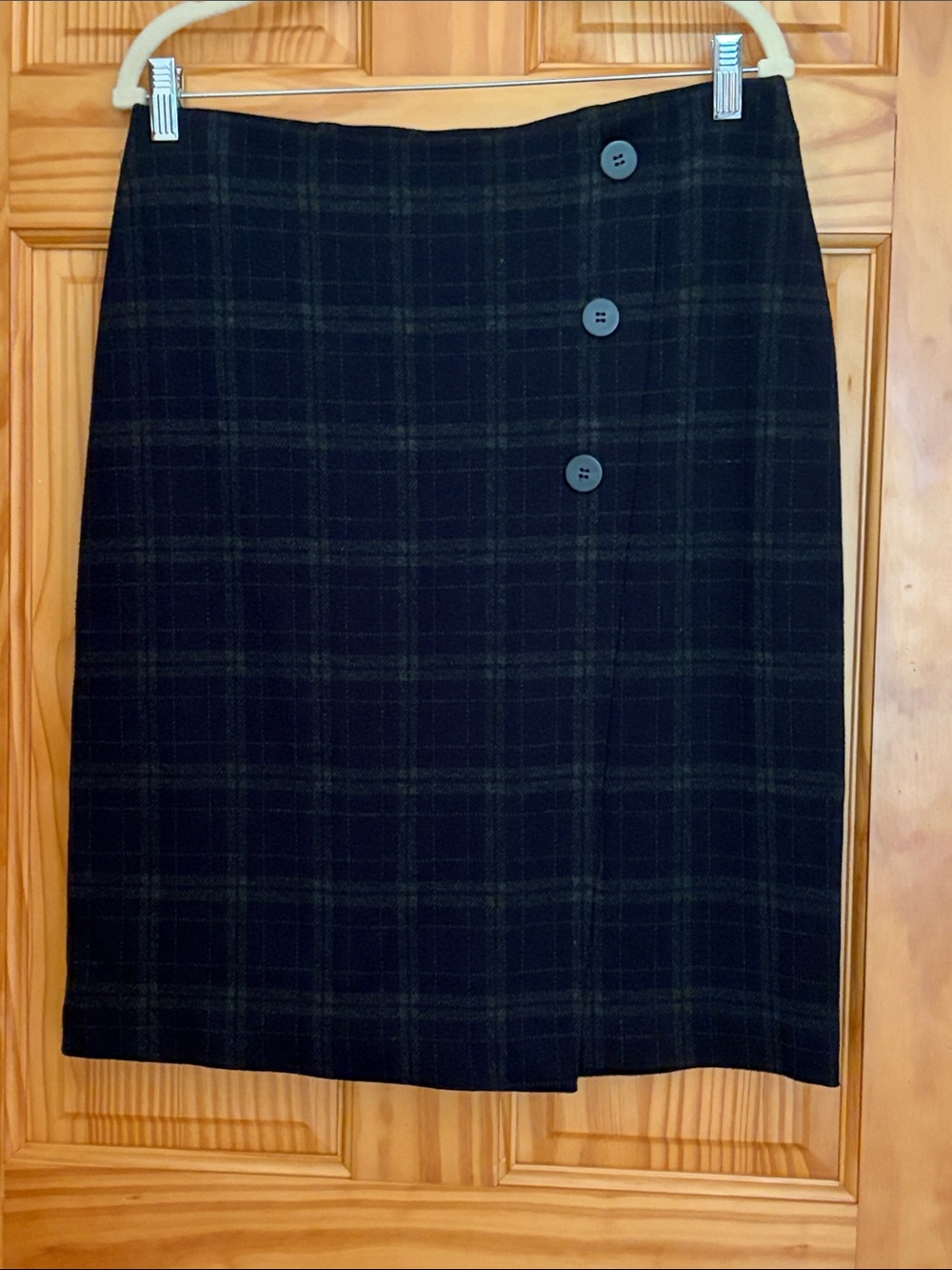 J. Jill Black and Dark Navy and Green Plaid Pencil Skirt with Side Buttons